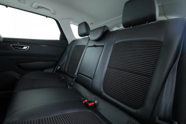 Renault Talisman Estate image 8