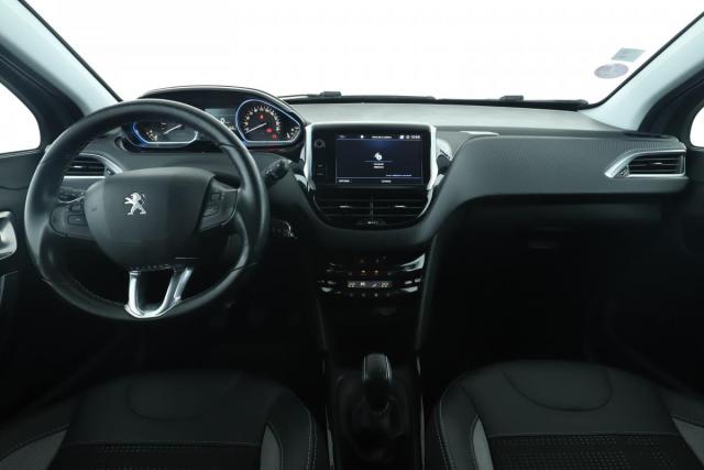 Peugeot 2008 image 2