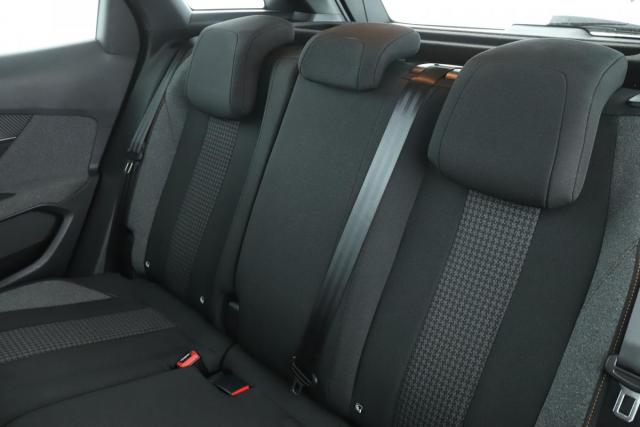 Peugeot 3008 image 8