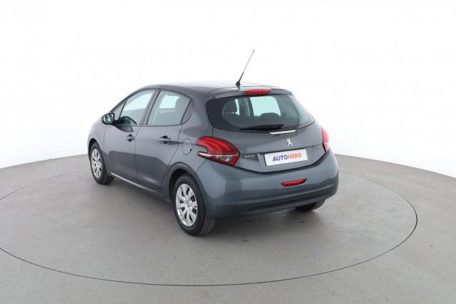 Peugeot 208 image 9