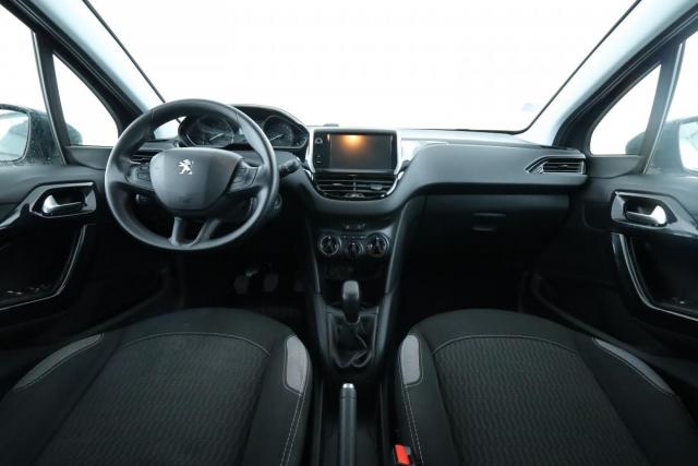 Peugeot 208 image 7