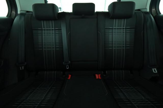 Volkswagen Golf image 1