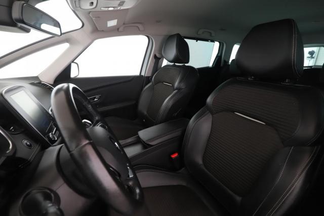 Renault Grand Scénic image 8