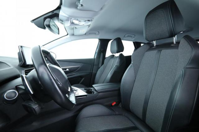 Peugeot 3008 image 2