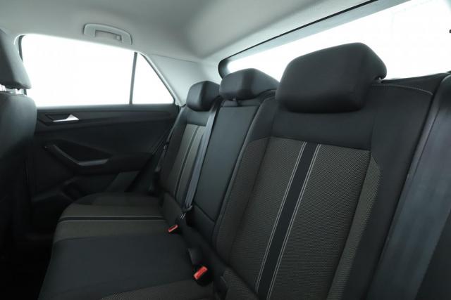 Volkswagen T-Roc image 1