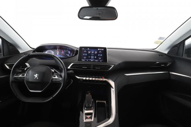 Peugeot 5008 image 1