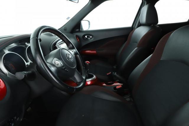 Nissan Juke image 8