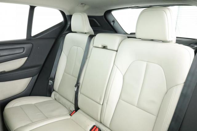 Volvo Xc40 image 8
