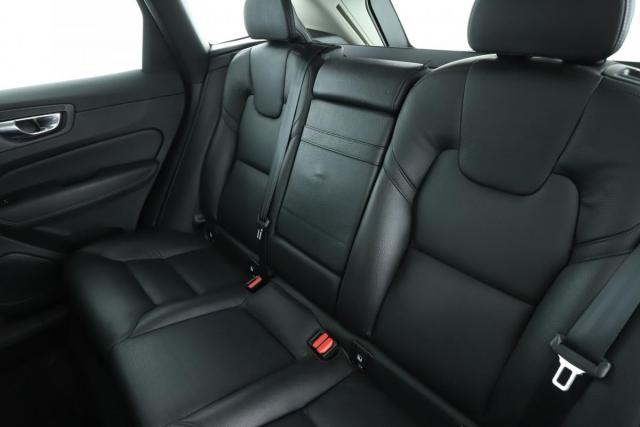 Volvo Xc60 image 4