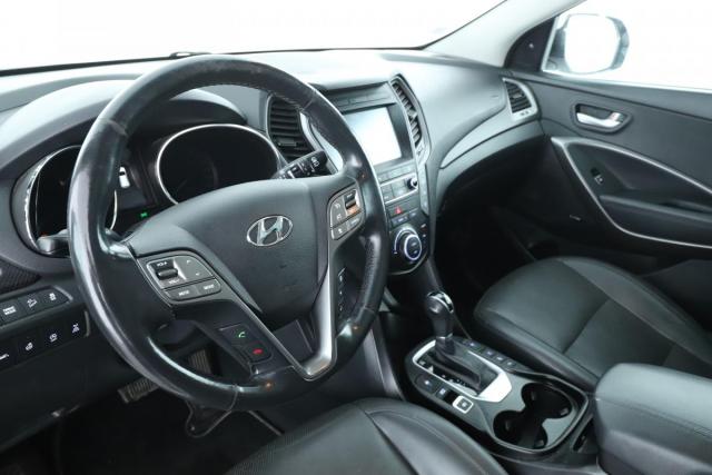 Hyundai Santa Fe image 9