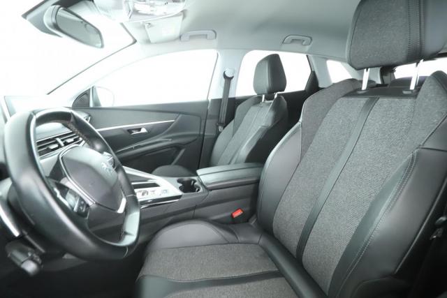 Peugeot 3008 image 1