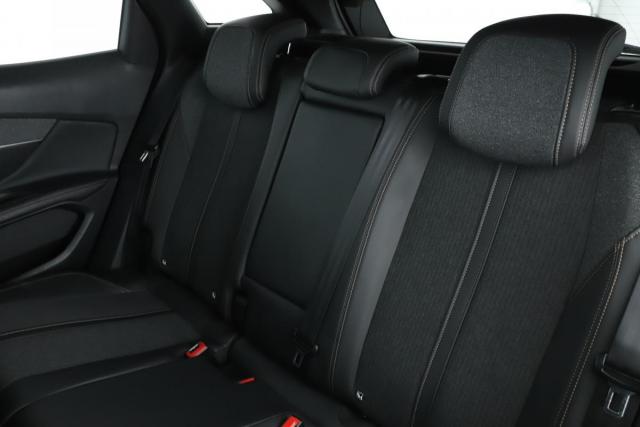 Peugeot 3008 image 1