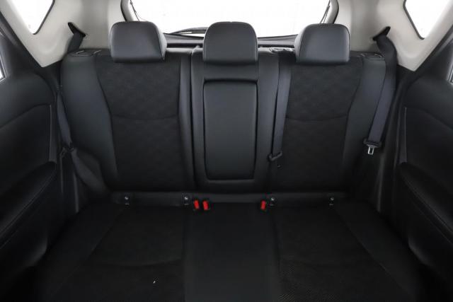 Nissan Pulsar image 8