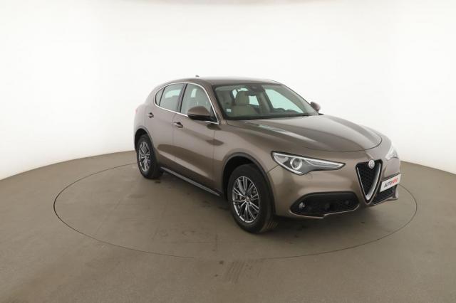 Alfa Romeo Stelvio image 4