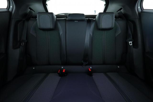 Peugeot 2008 image 1