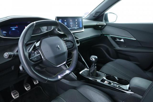 Peugeot 2008 image 3