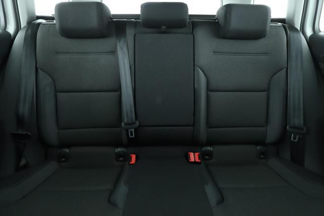 Volkswagen Golf Sw image 5