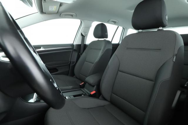 Volkswagen Golf Sw image 3