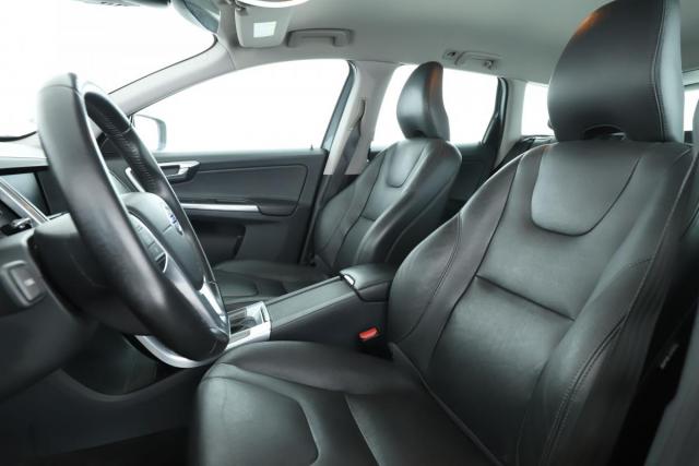 Volvo Xc60 image 8