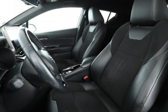 Toyota C-Hr image 7