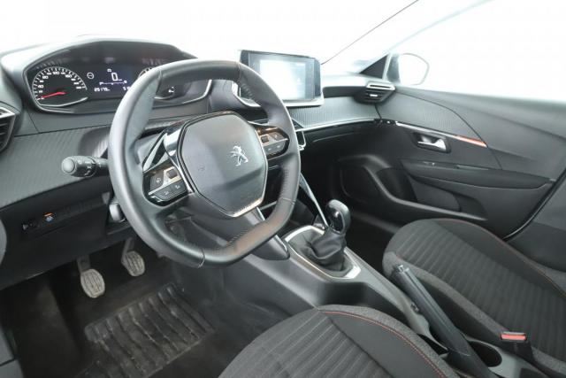 Peugeot 208 image 7