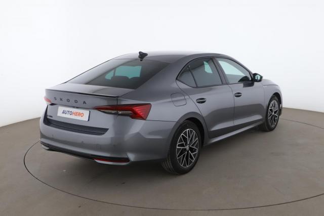 Skoda Octavia image 2