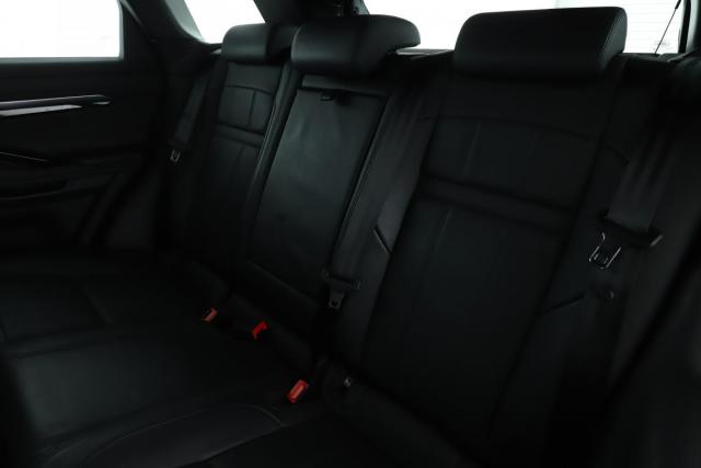 Land Rover Range Rover Evoque image 2