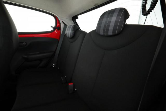 Peugeot 108 image 6