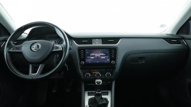 Skoda Octavia image 1