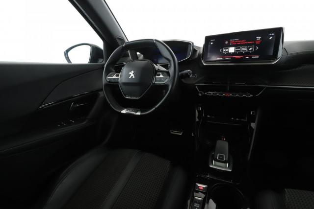 Peugeot 2008 image 3