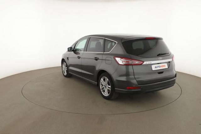 Ford S-Max image 2