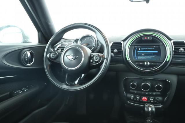 Mini Clubman image 3