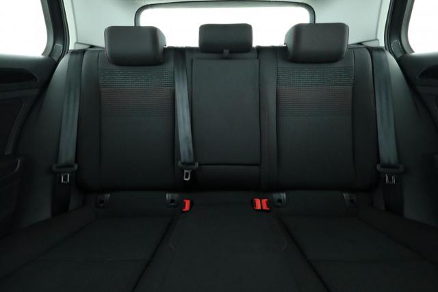 Volkswagen Golf image 5