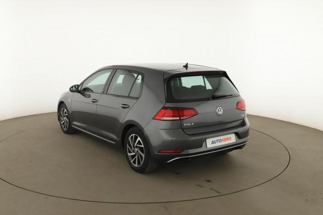 Volkswagen Golf image 9