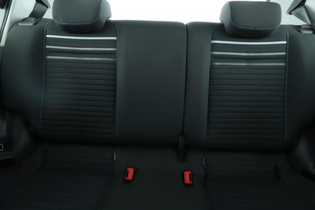 Volkswagen Up! image 5