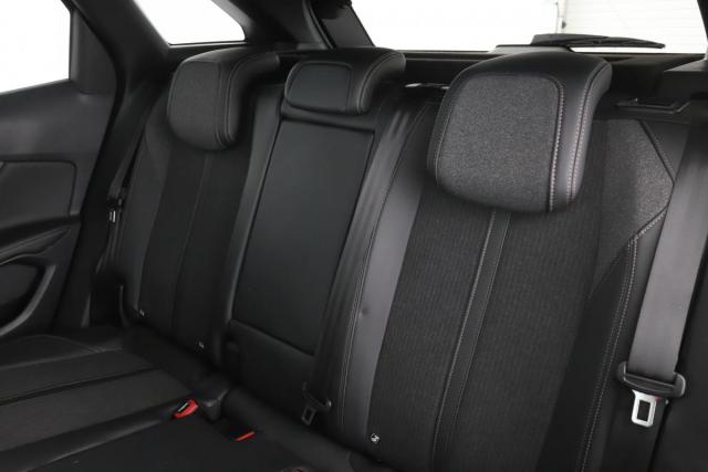 Peugeot 3008 image 6