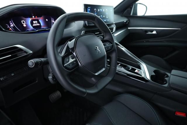 Peugeot 5008 image 1