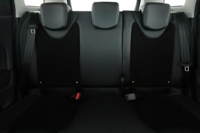 Renault Clio Estate image 8