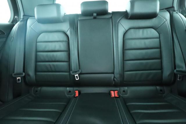 Volkswagen Golf image 8