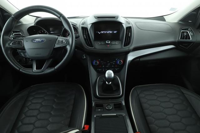 Ford Kuga image 8