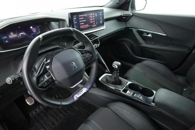 Peugeot 2008 image 6