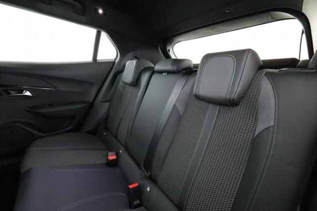 Peugeot 2008 image 4