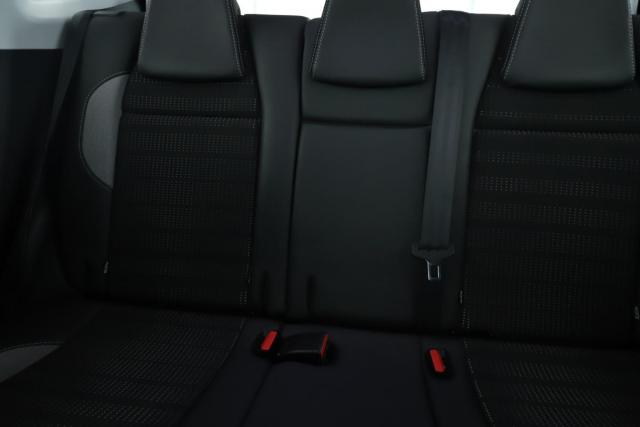 Peugeot 2008 image 9