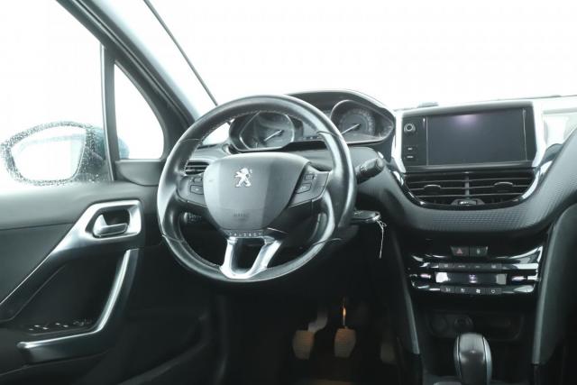 Peugeot 2008 image 1