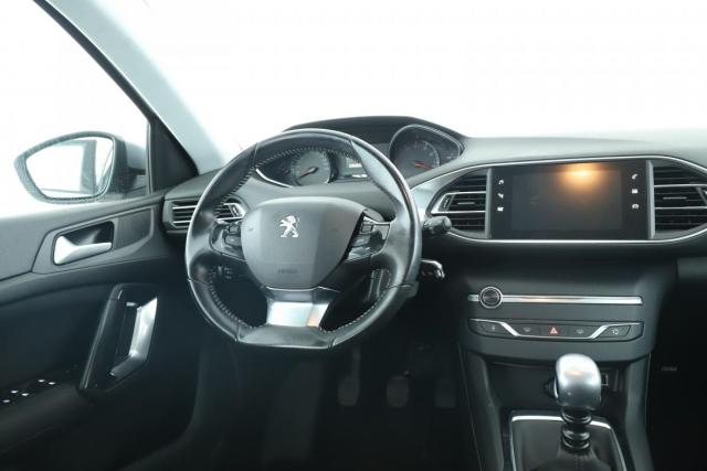 Peugeot 308 image 9