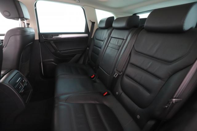 Volkswagen Touareg image 1