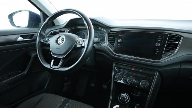 Volkswagen T-Roc image 7