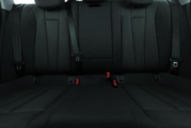 Audi A4 Allroad image 2