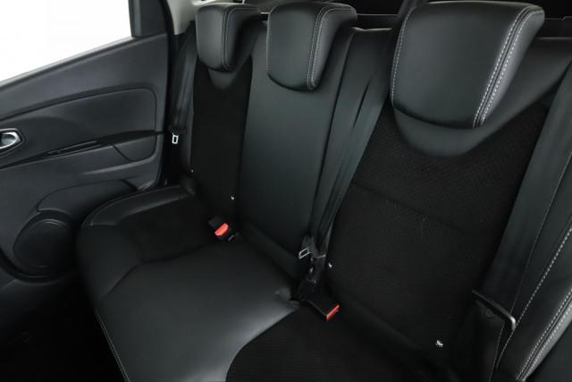 Renault Clio Estate image 3