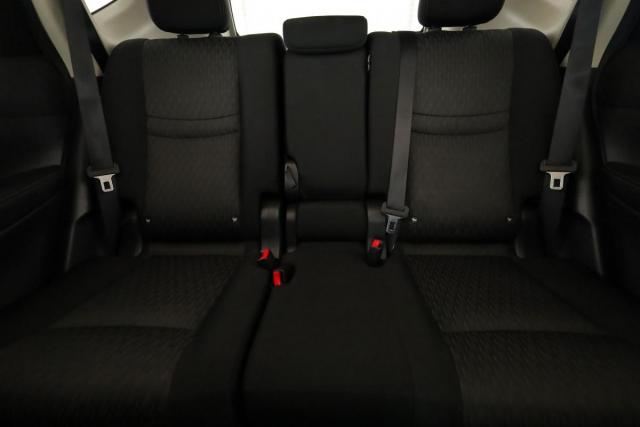 Nissan X-Trail image 8